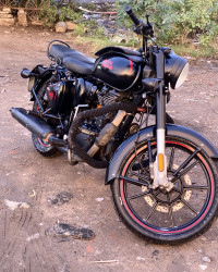 Stealth Black Royal Enfield Classic Stealth Black