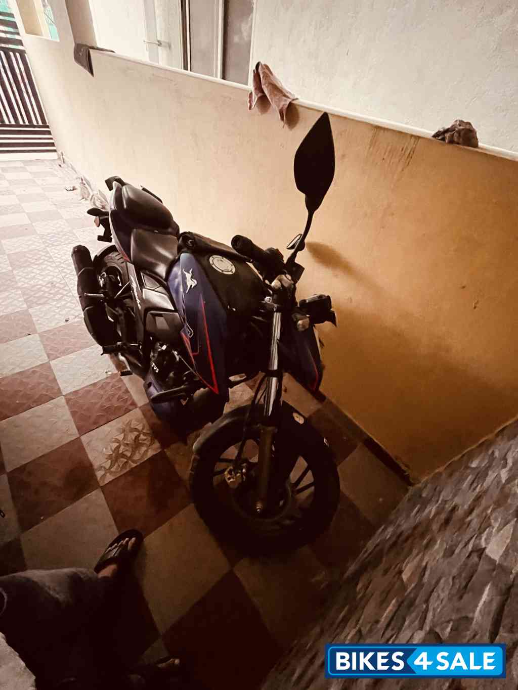 TVS Apache RTR 200 4V ABS