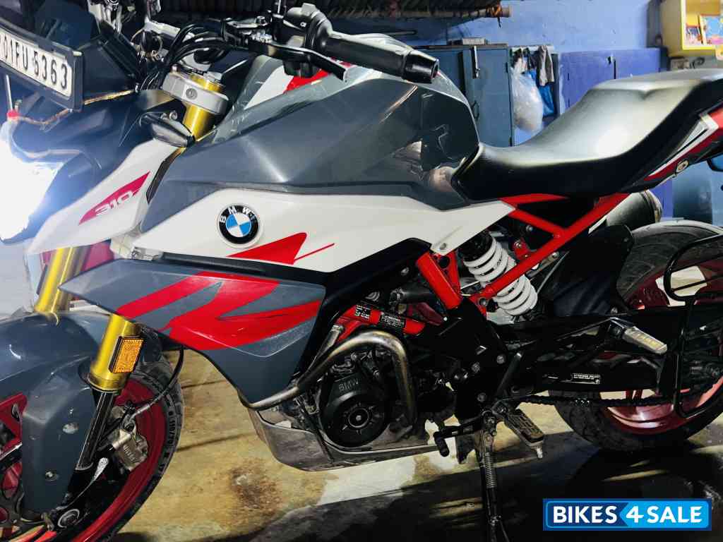 Metallic Grey BMW G 310 R