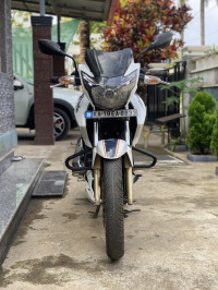 White TVS Apache RTR 160