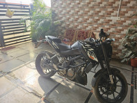 Black KTM Duke 200