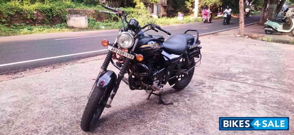 Blue Bajaj Avenger Street 150