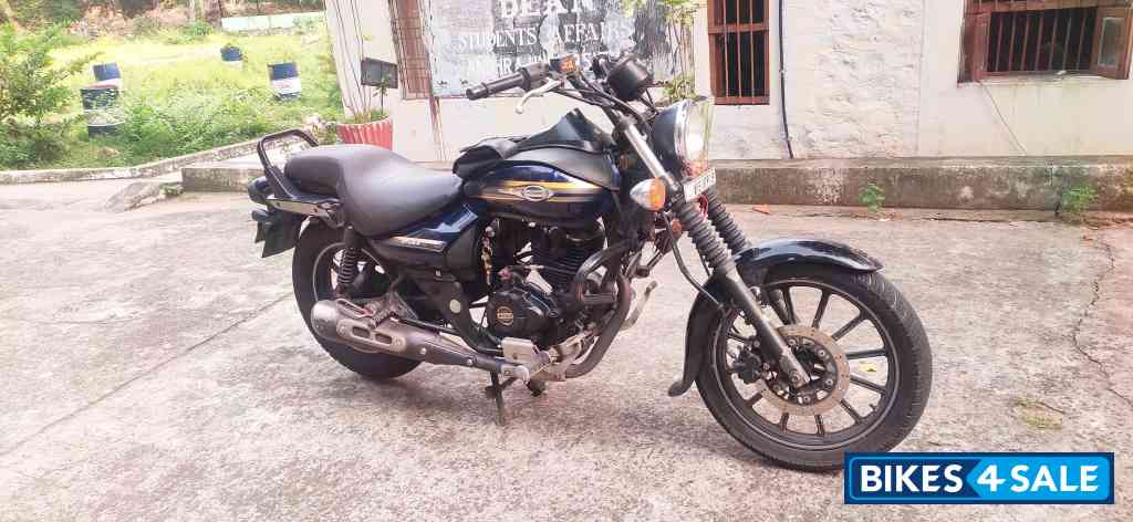 Blue Bajaj Avenger Street 150