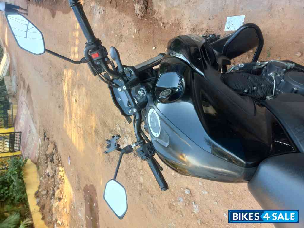 Black Yamaha FZS 25 2022