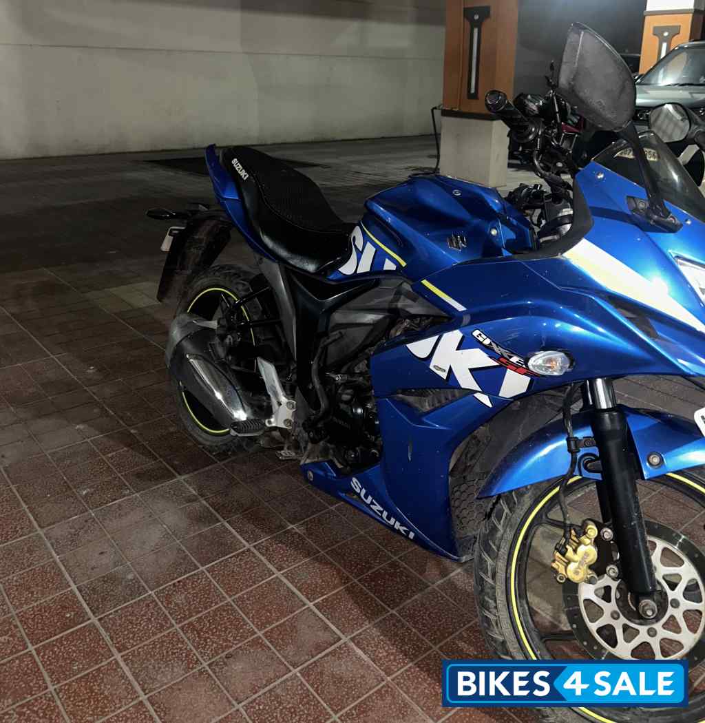 Suzuki Gixxer SF