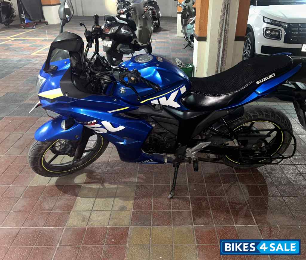 Suzuki Gixxer SF