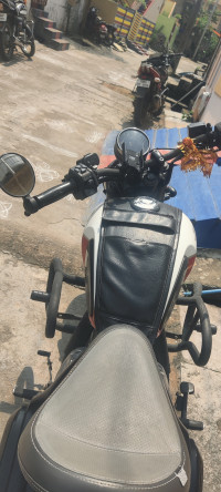 Dual Tone Jawa 42 Bobber Dual Channel ABS