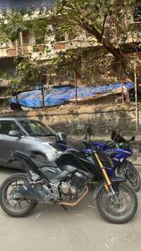 Honda CB300F Deluxe Pro