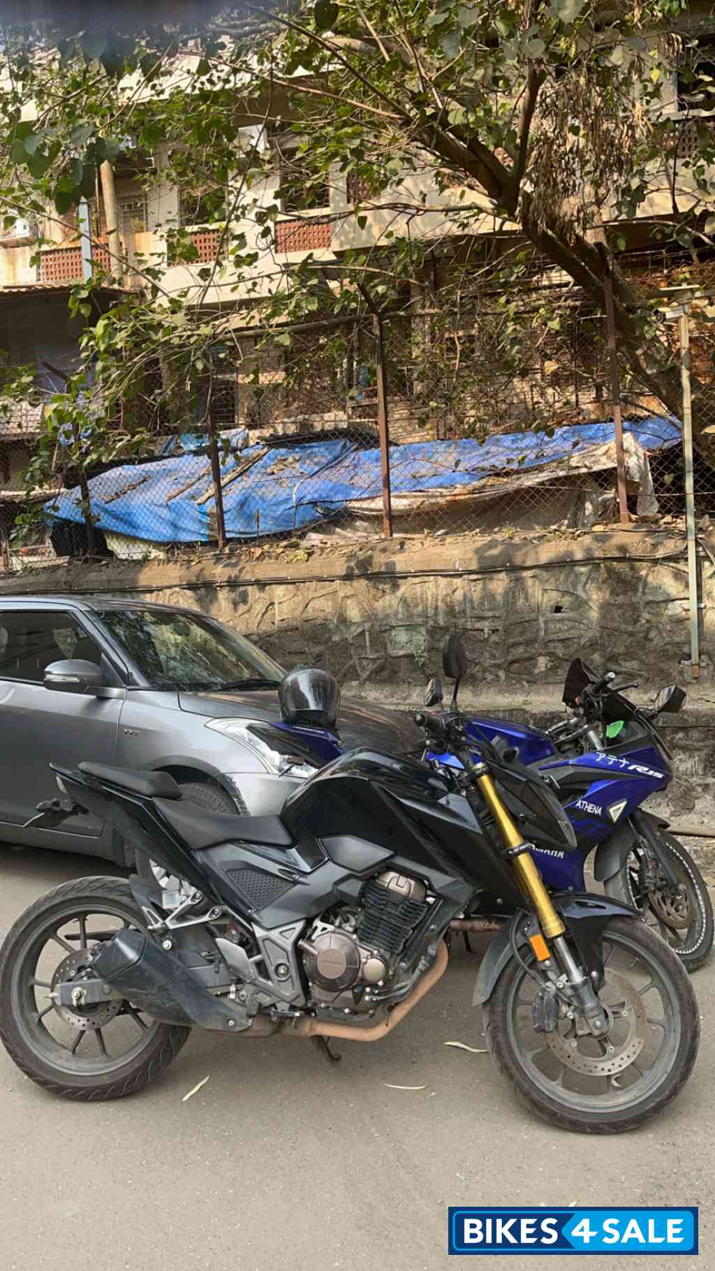 Honda CB300F Deluxe Pro