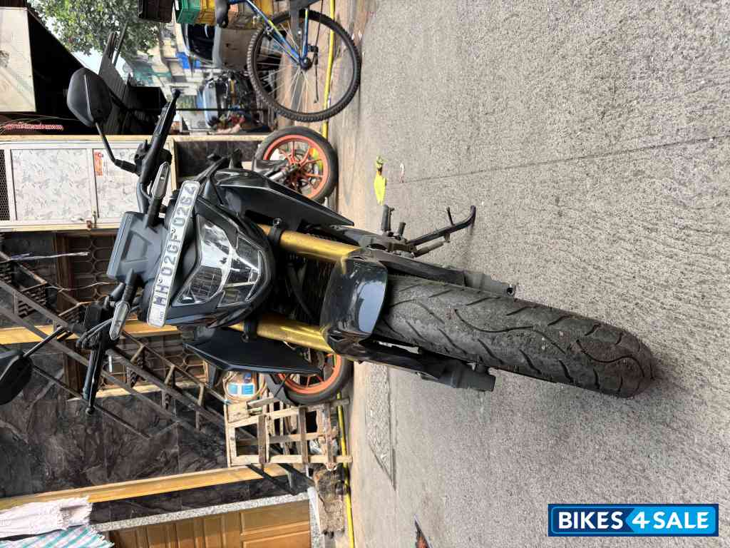 Honda CB300F Deluxe Pro