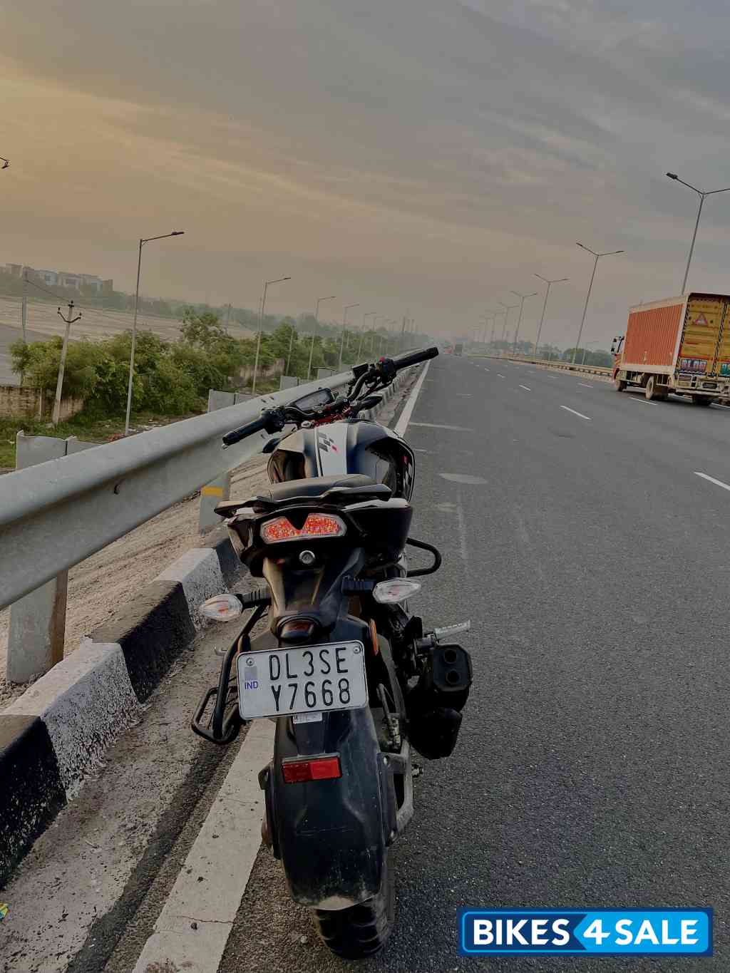 TVS Apache RTR 160 4V BS6