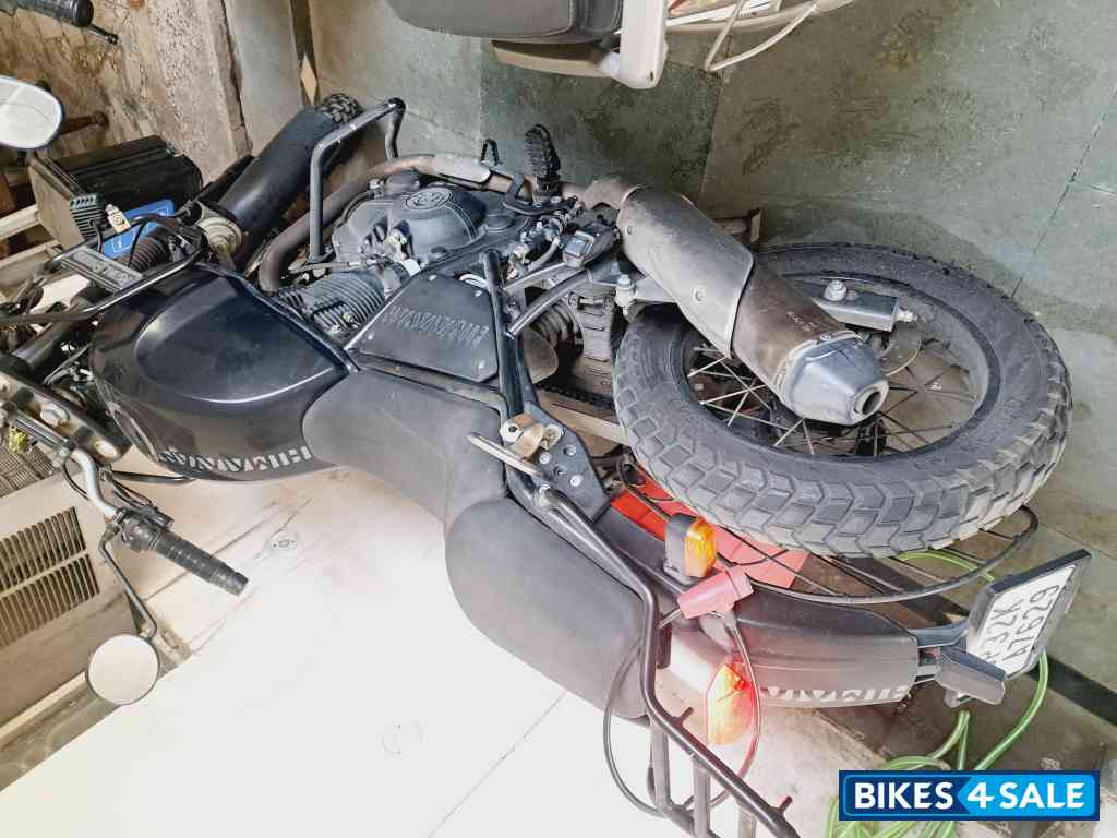 Black Royal Enfield Himalayan BS VI