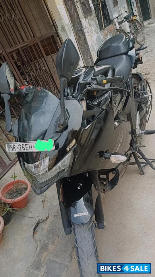 Suzuki Gixxer SF