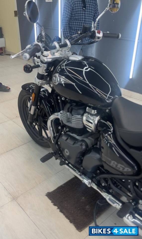 Royal Enfield Super Meteor 650