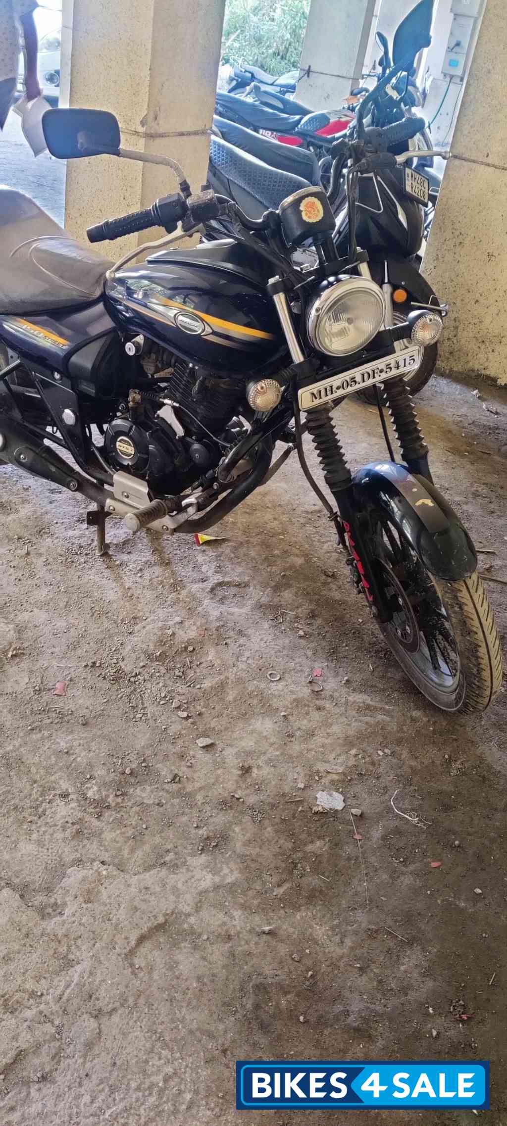 Blue Bajaj Avenger Street 150