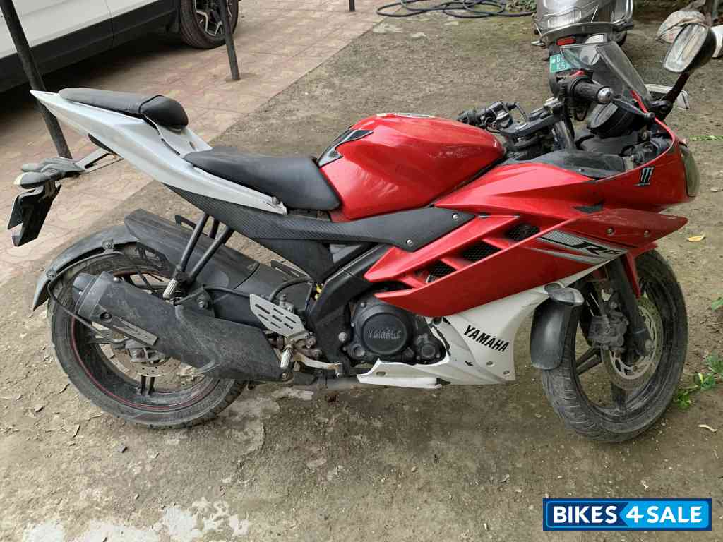 Red Yamaha YZF R15 V2