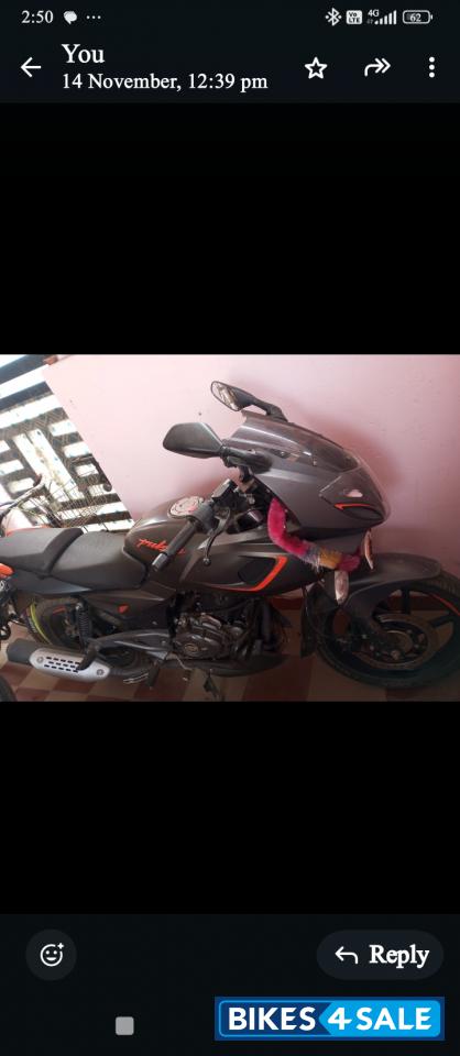 Bajaj Pulsar 180F Neon