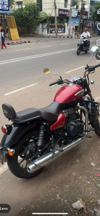 Royal Enfield Meteor 350 Supernova