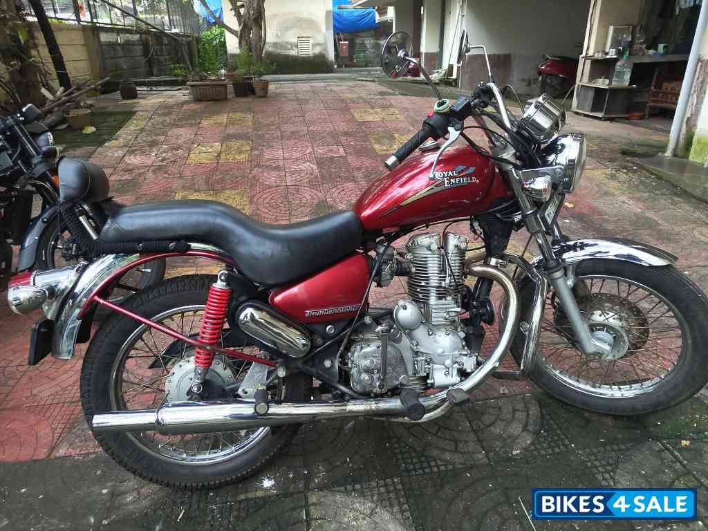 Riviera Red Royal Enfield Thunderbird 350