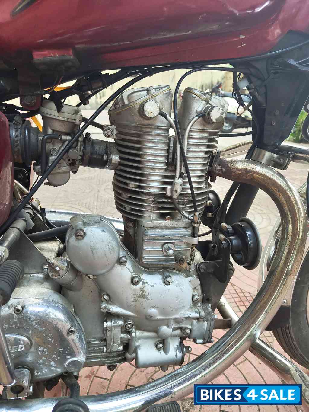 Riviera Red Royal Enfield Thunderbird 350