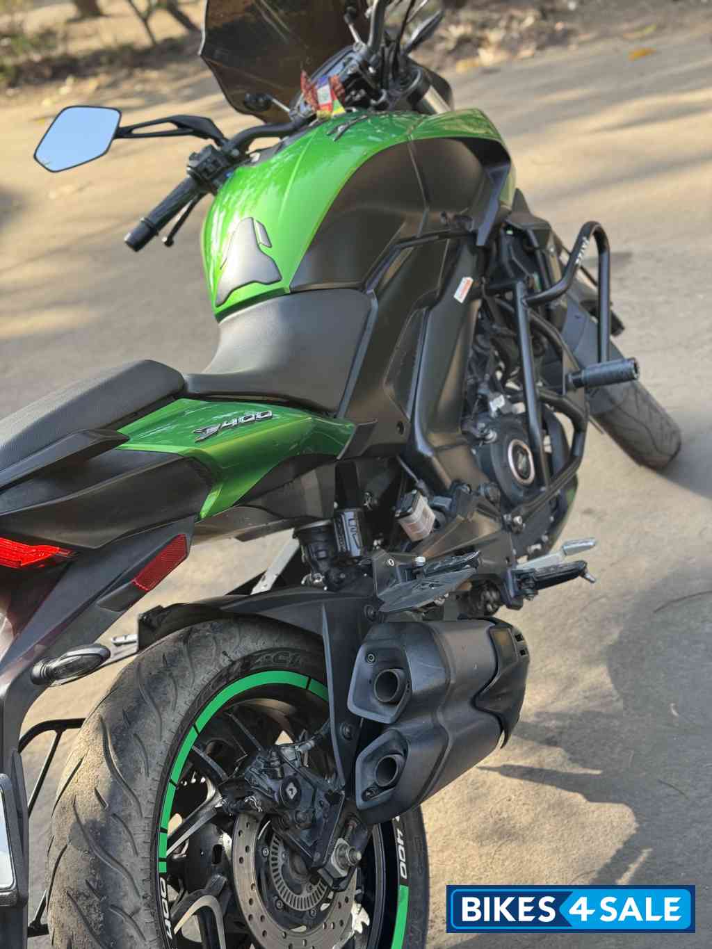 Green Bajaj Dominar 400 ABS BS6