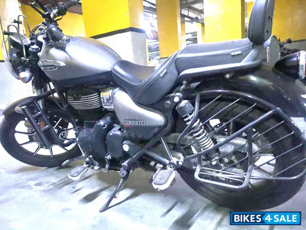 Royal Enfield Meteor 350 Supernova