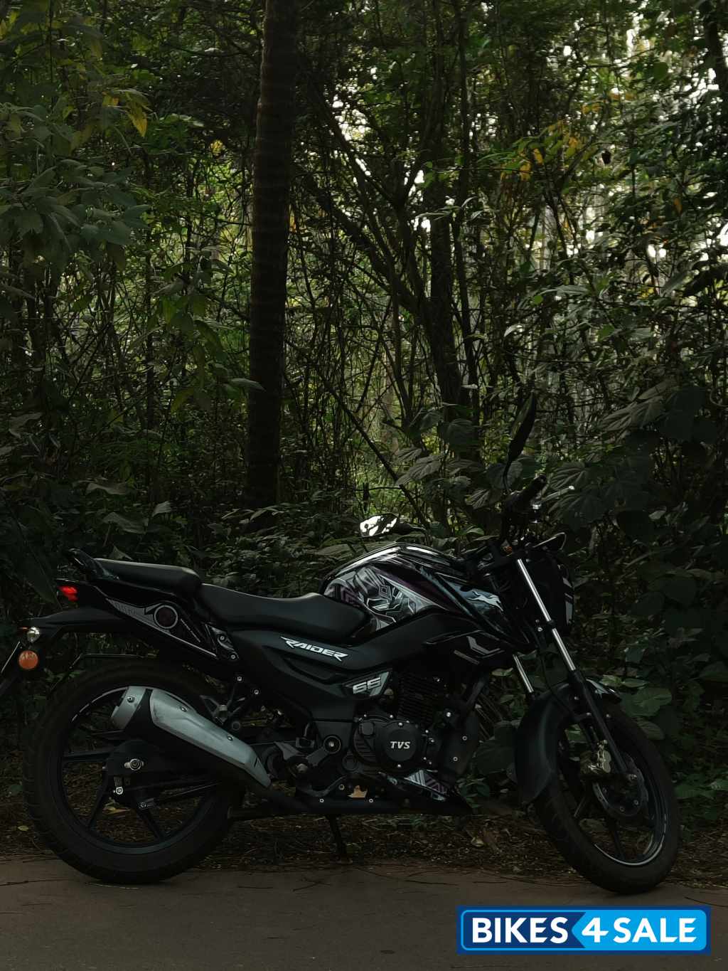 Black TVS Raider 125 Marvel Super Squad Edition