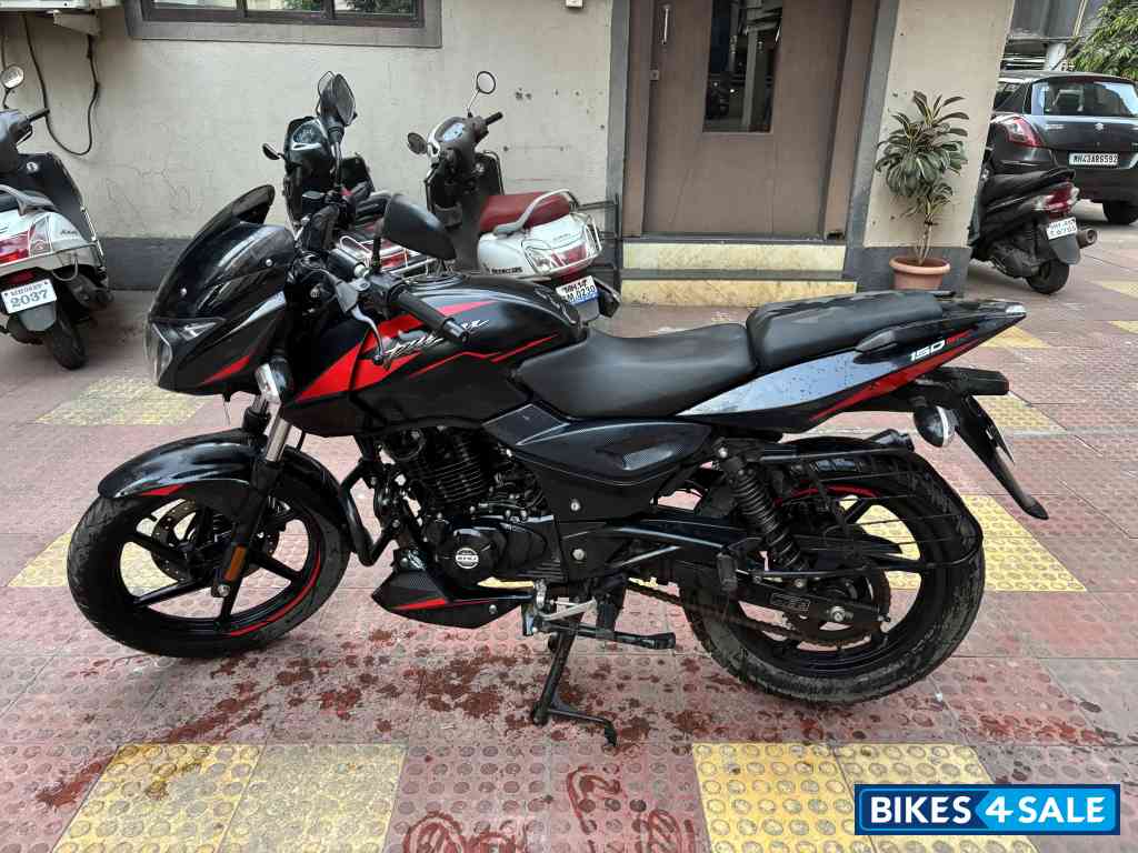 Bajaj Pulsar 150 Twin Disc BS6