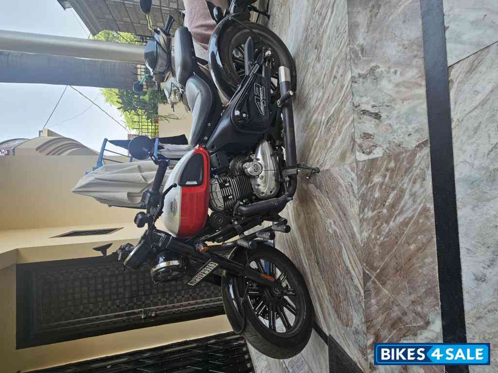 Red And Black Jawa 42 Bobber Dual Channel ABS