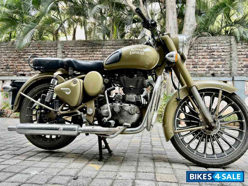Royal Enfield Classic Desert Storm