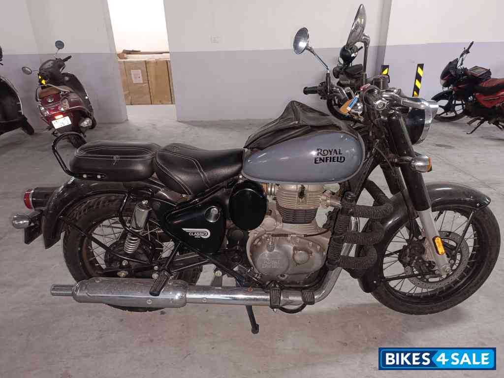 Grey Royal Enfield Classic 350 BS VI