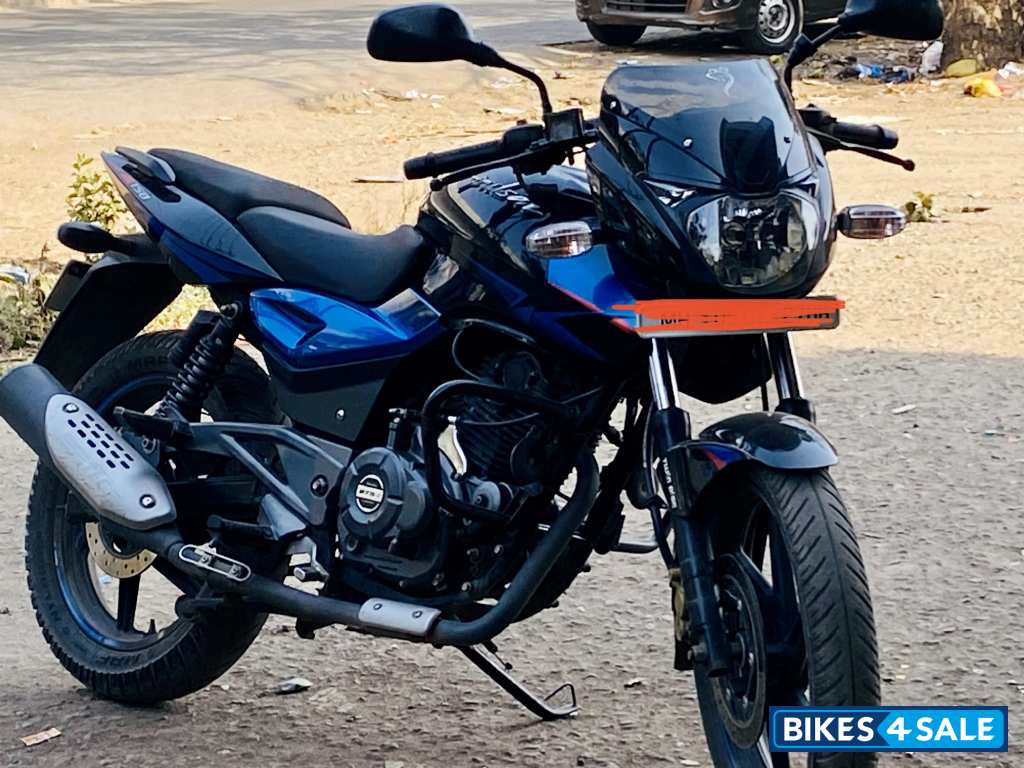 Black Blue Bajaj Pulsar 150 Twin Disc