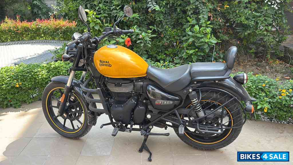 Yellow Royal Enfield Meteor 350 Fireball