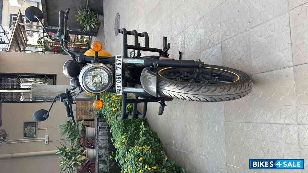 Yellow Royal Enfield Meteor 350 Fireball