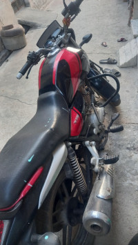Bajaj V15