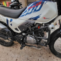 Met Nexus Blue Hero Xpulse 200 4V