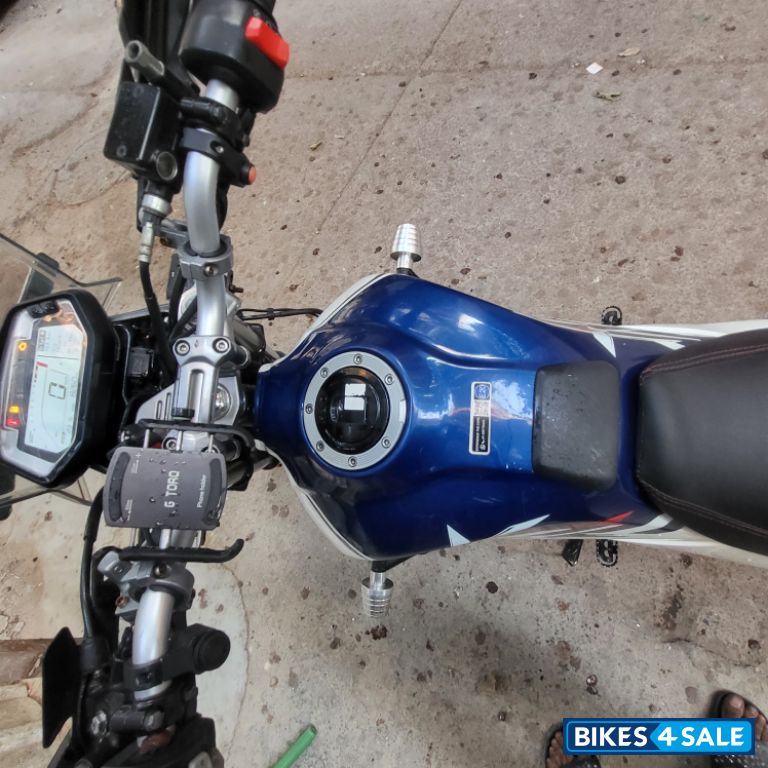 Met Nexus Blue Hero Xpulse 200 4V