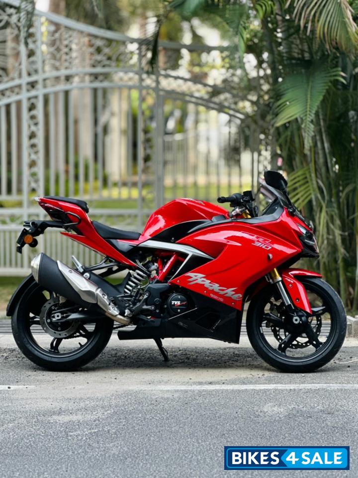 Red TVS Apache RR 310 Red TVS Apache RR 310