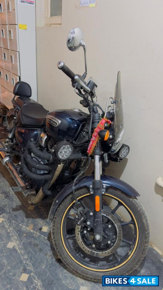 Royal Enfield Meteor 350 Stellar