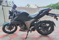 Black Suzuki Gixxer 250