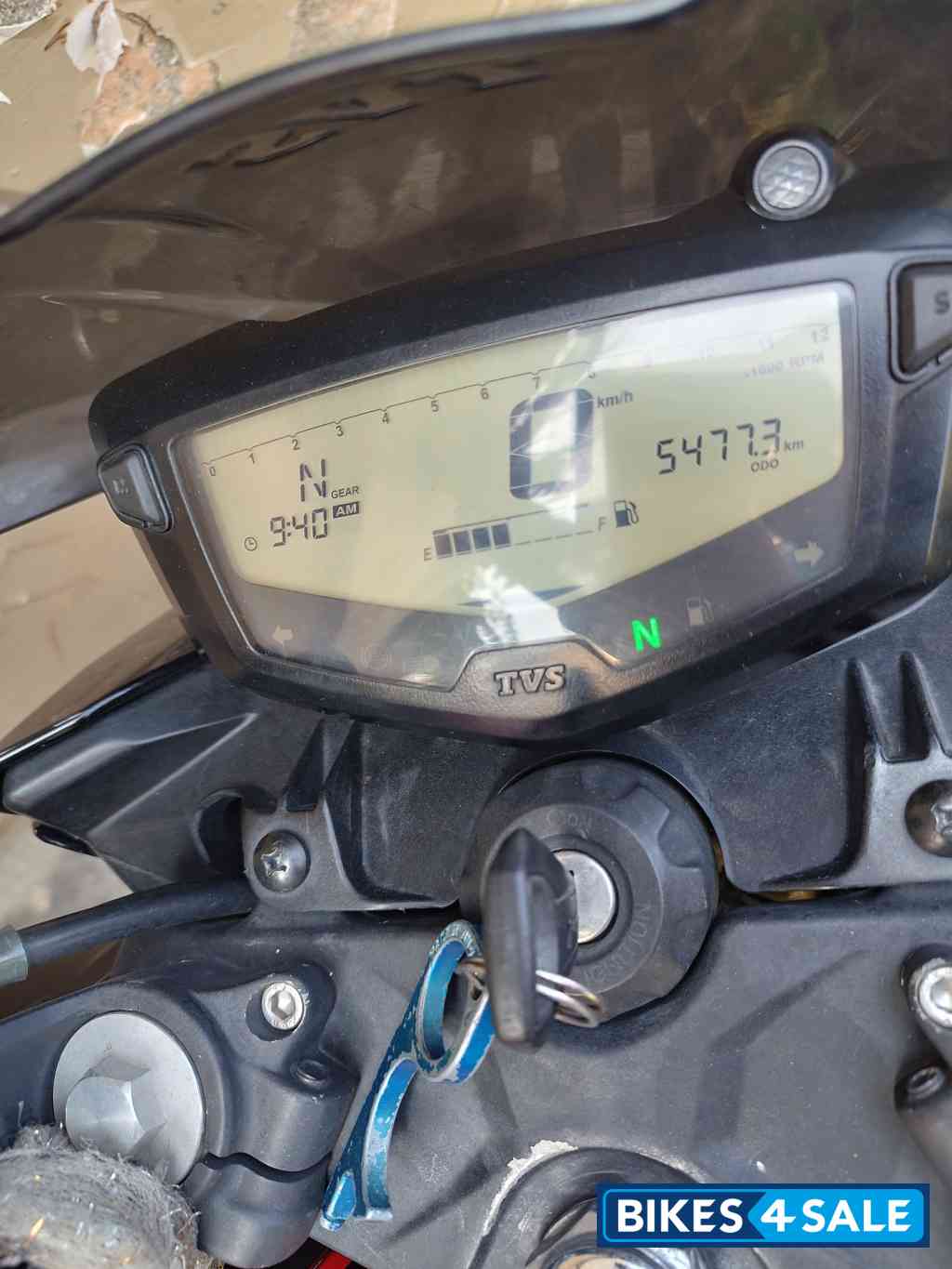 TVS Apache RTR 200 4V