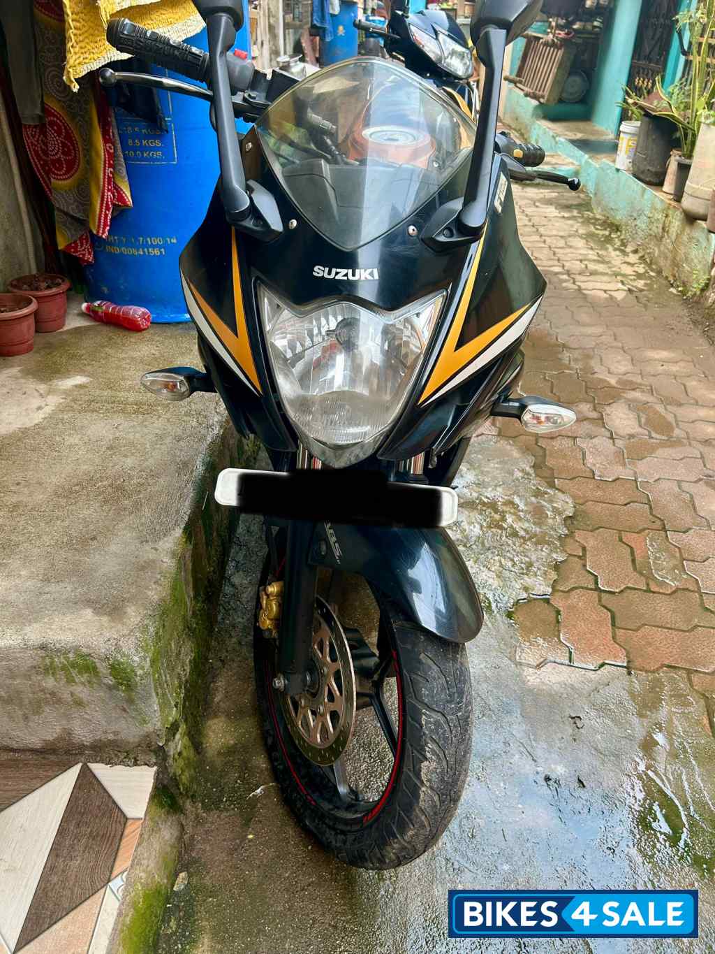 Suzuki Gixxer SF Fi