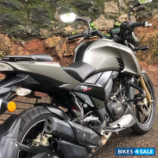 TVS Apache RTR 200 4V