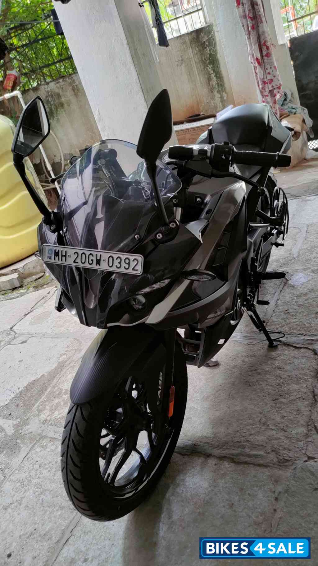 Bajaj Pulsar RS 200 BS6