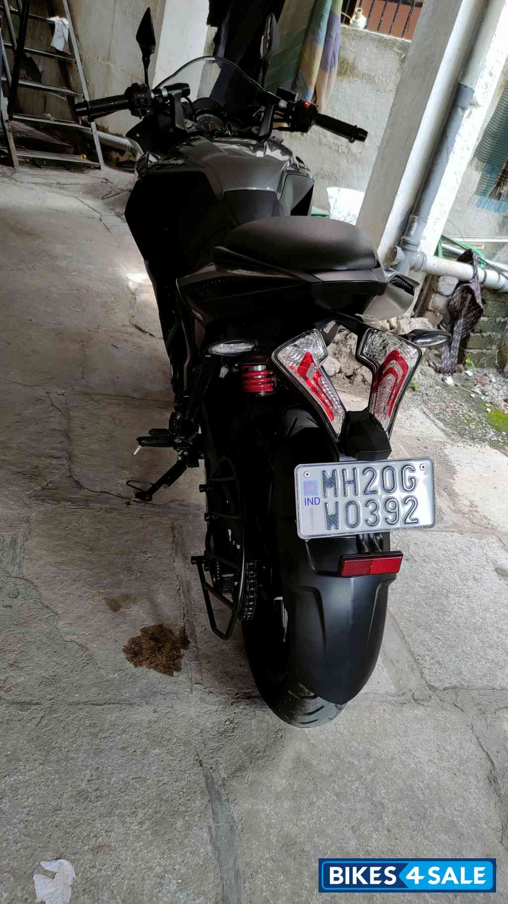 Bajaj Pulsar RS 200 BS6
