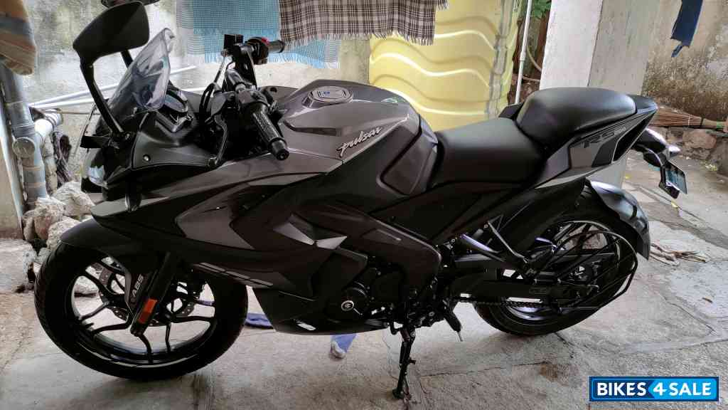 Bajaj Pulsar RS 200 BS6