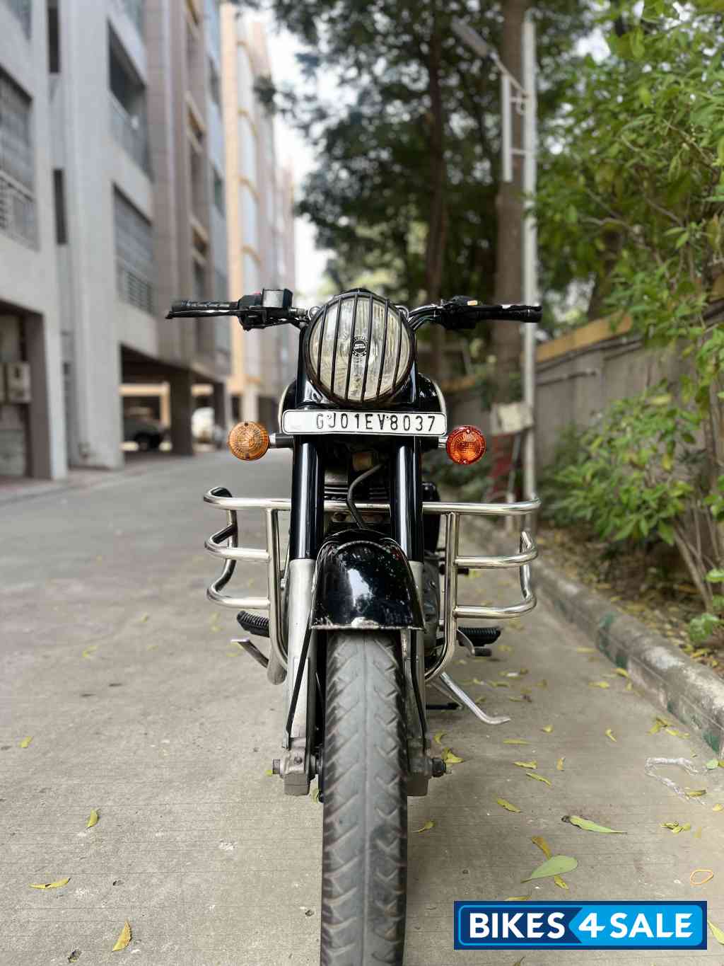 Black Royal Enfield Classic 350