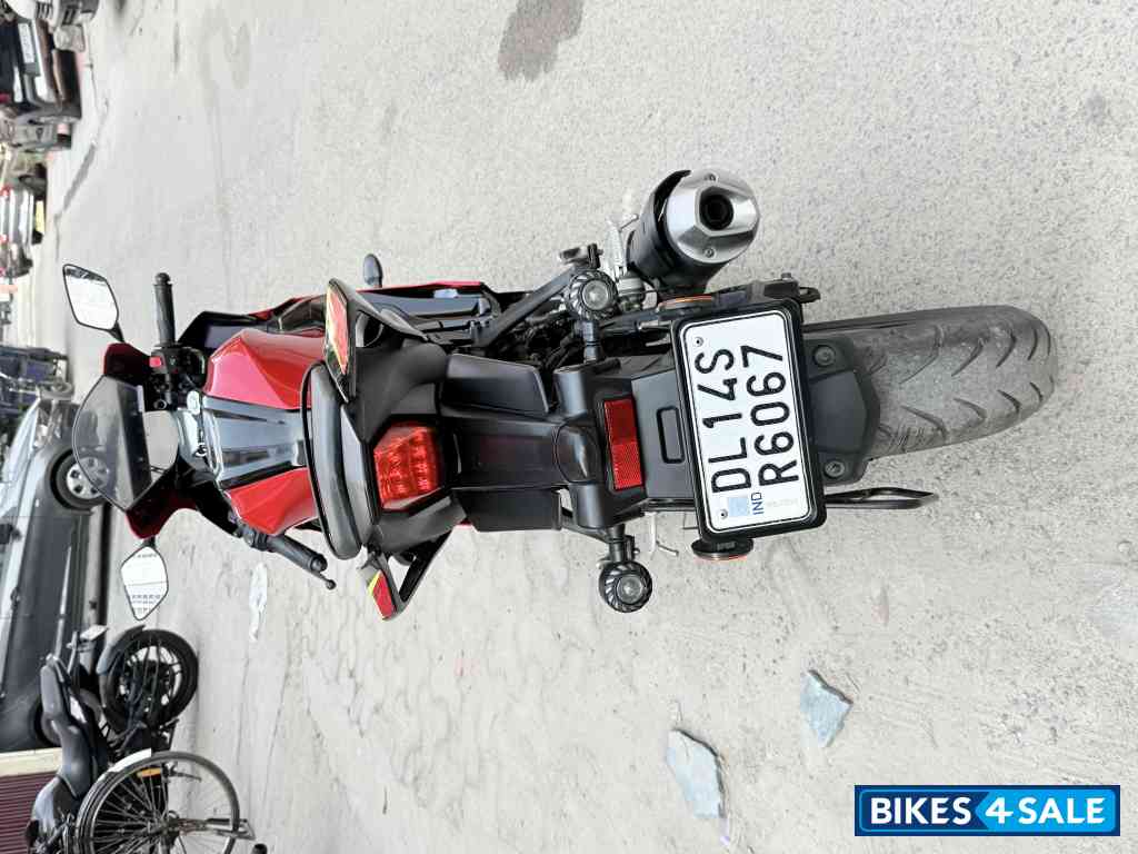 Metelic Red Yamaha R15 V4