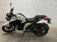 White Yamaha FZ25