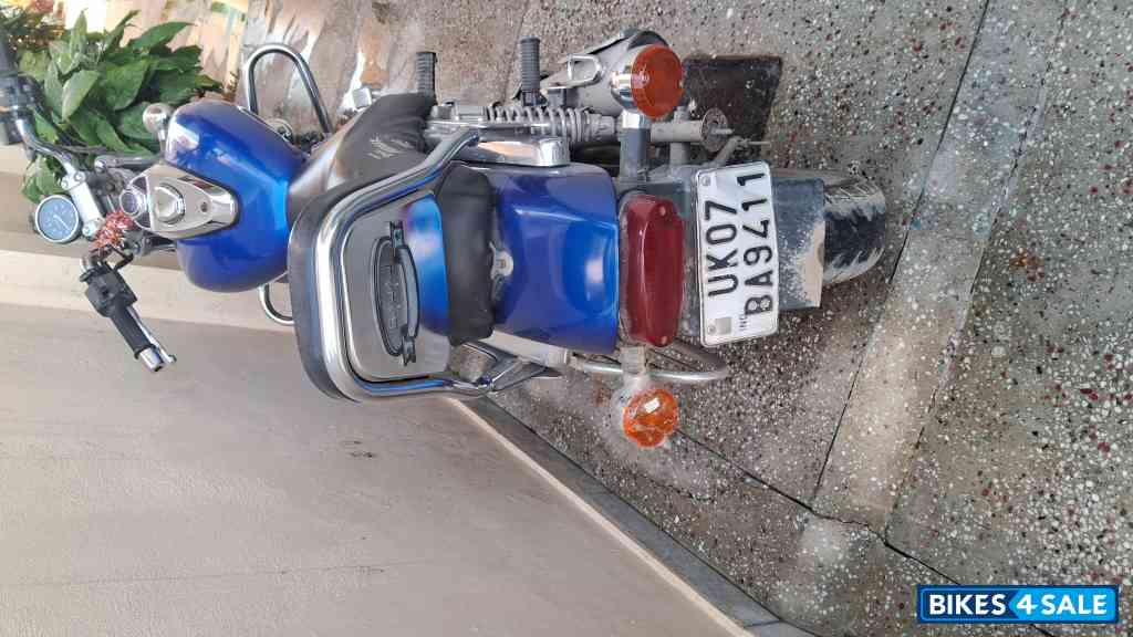 Bajaj Avenger 220 DTS-i